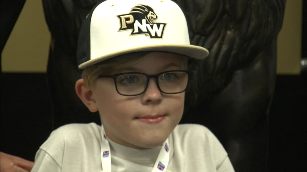 Indiana boy with muscular dystrophy signs with college soccer team