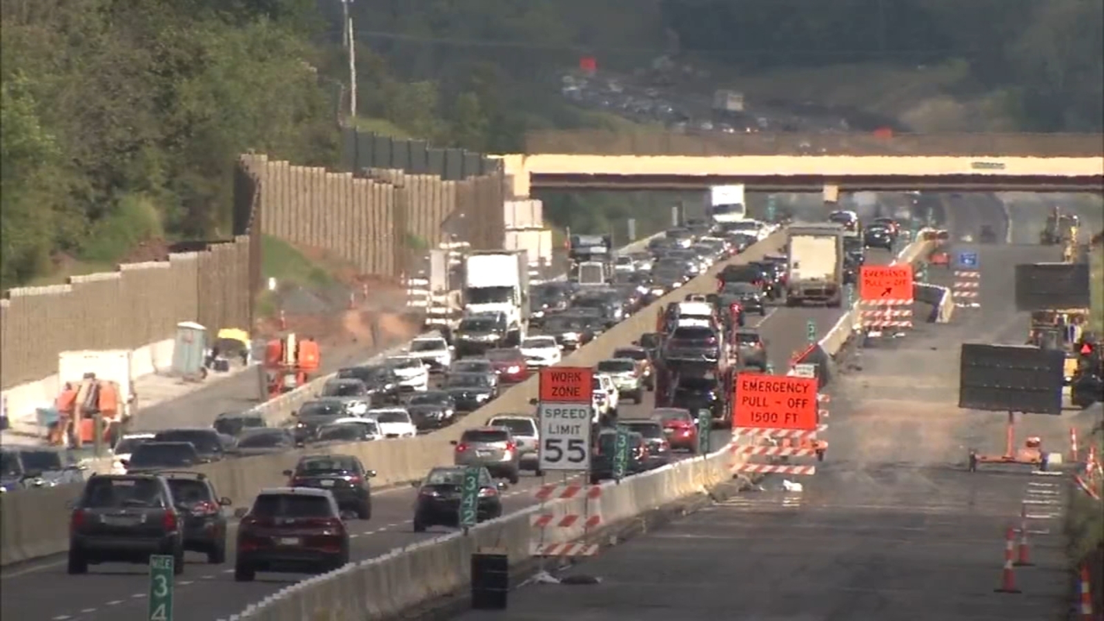 Crash closes portion of Pennsylvania Turnpike Northeast Extension I476