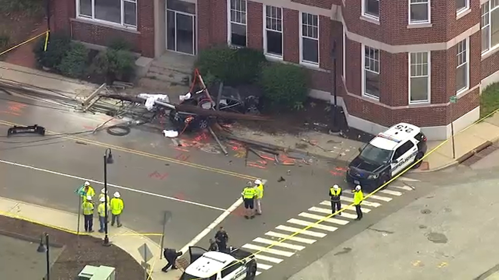2 killed, 4 hurt when outofcontrol car slams into utility poles in