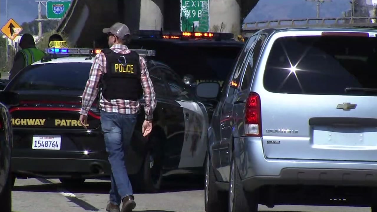 WB I-580 in Oakland back open after police chase