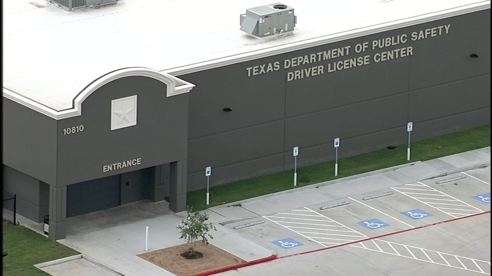 Gov. Greg Abbott pledges to end long lines at DPS centers in Texas