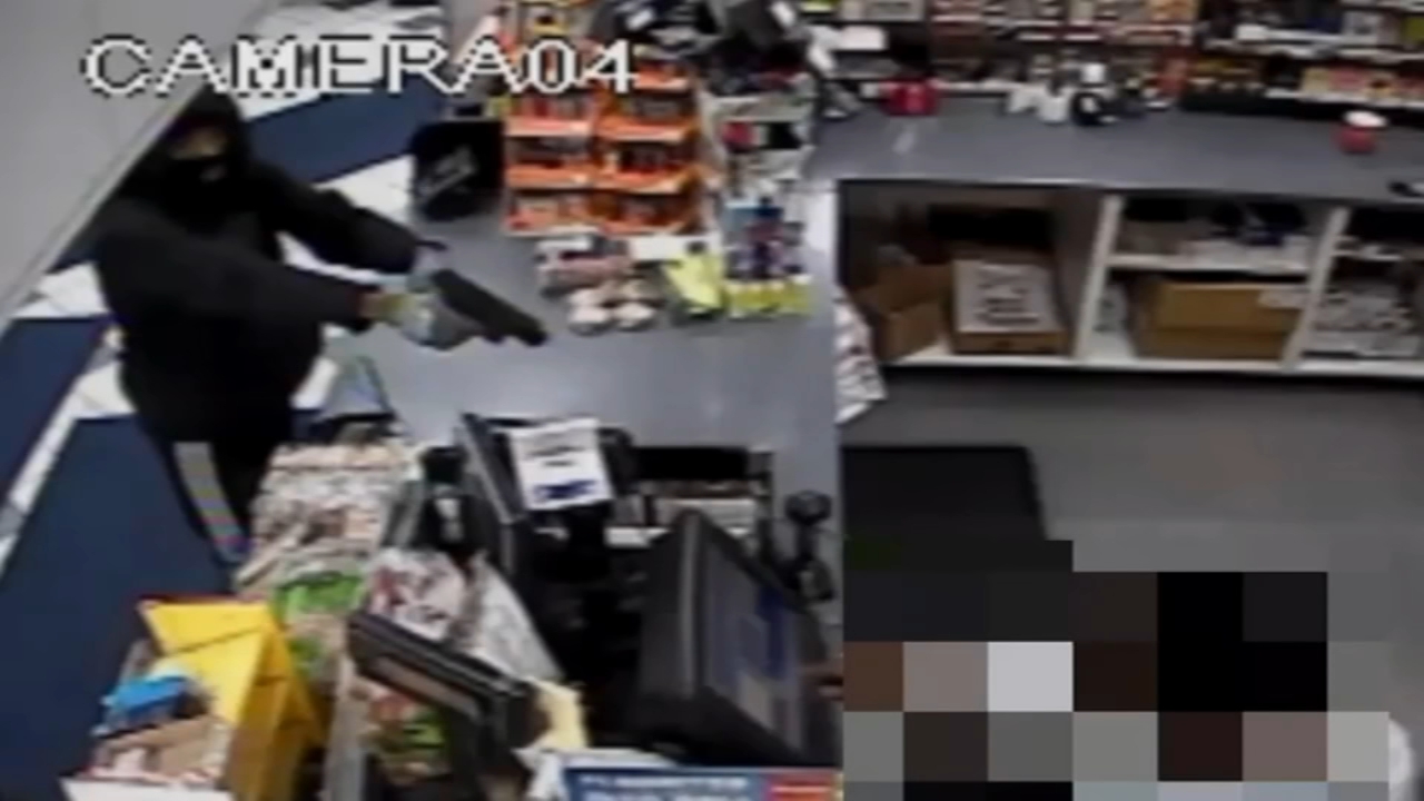 Suspects sought in armed robbery in Somerton
