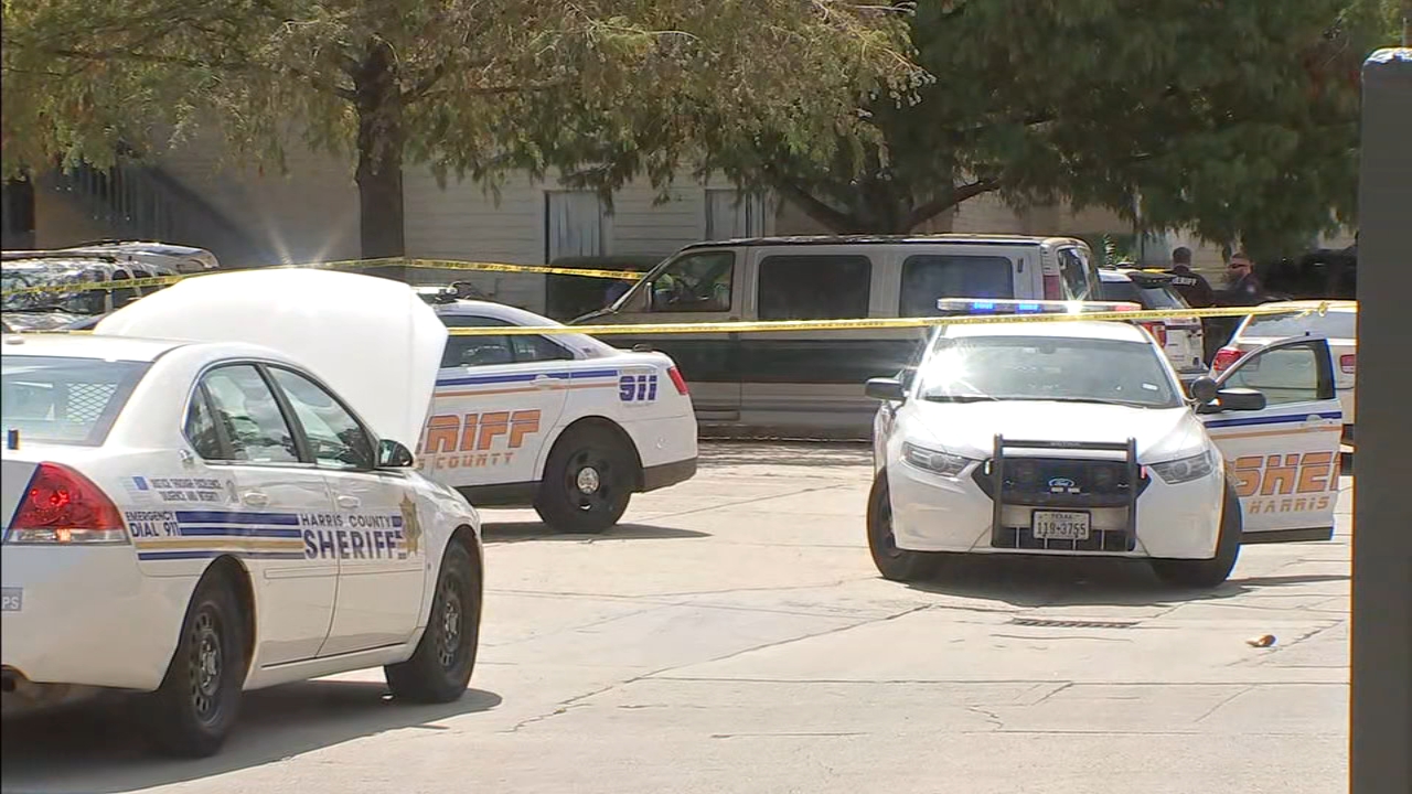 2 adults and 1 child dead in apparent murder-suicde in north Harris County