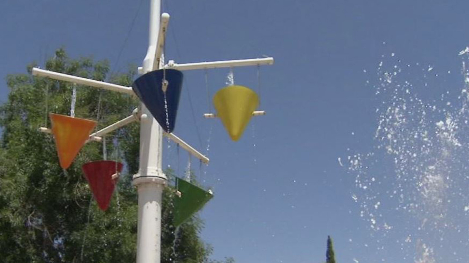 Extended hours at Fresno city splash parks for Labor Day weekend
