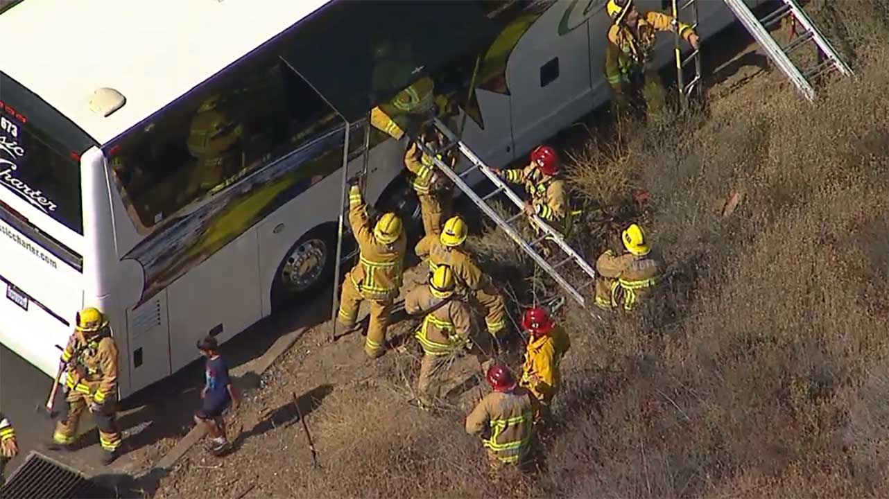 Charter bus crash shuts down WB 118 for hours in Simi Valley