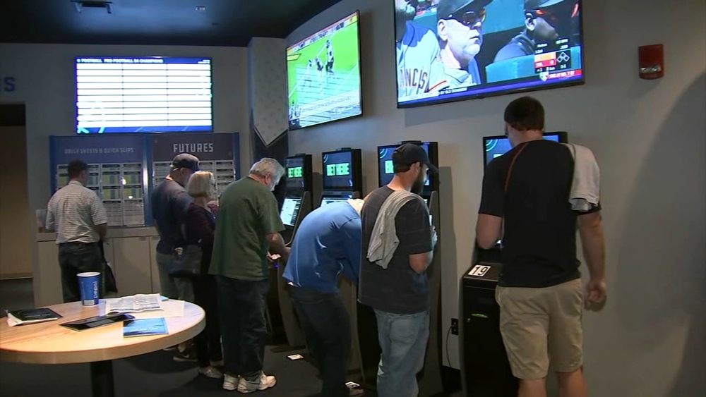 Football fans flock to Indiana casinos for sports betting ahead of NFL season