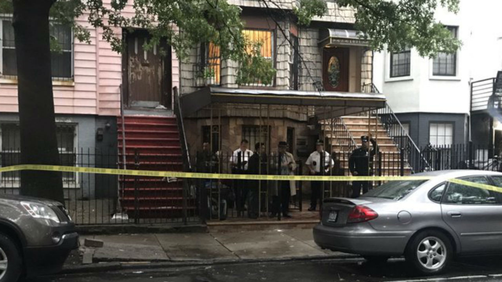 41-year-old man fatally shot in chest in Bushwick, Brooklyn, home ...