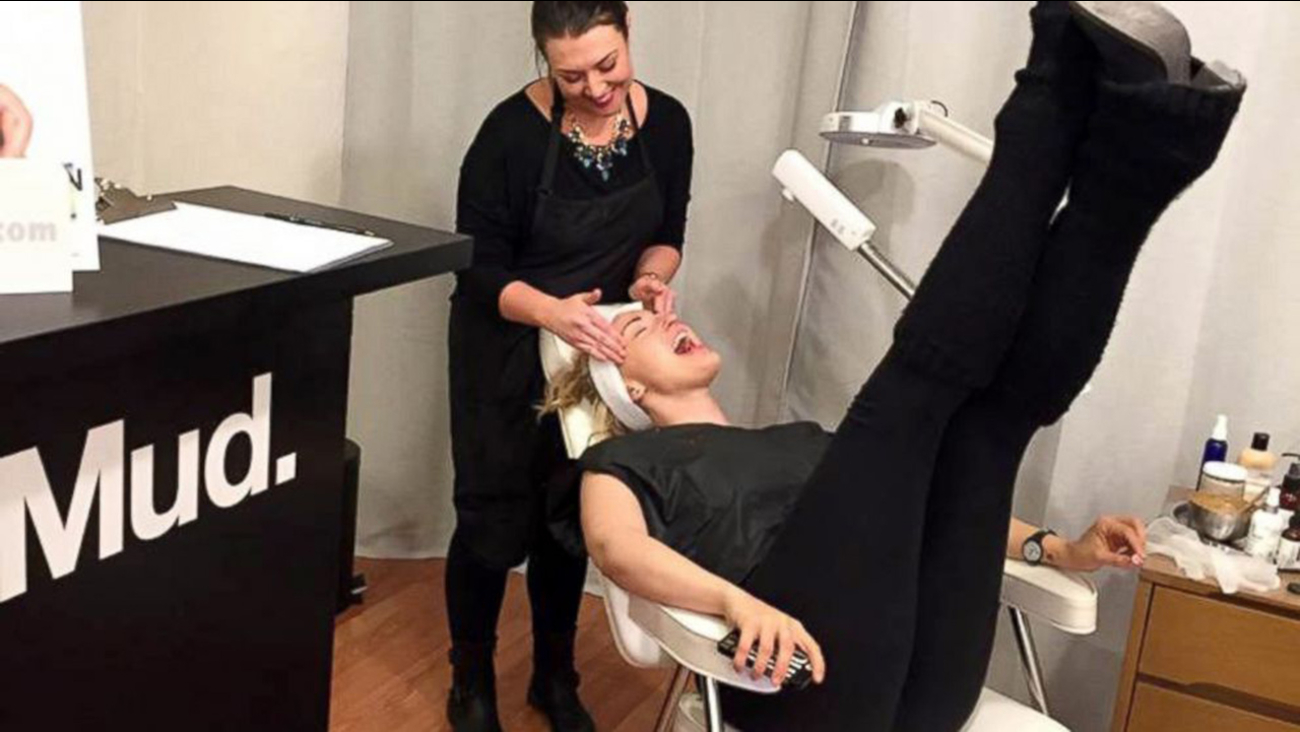 Mud Facial Bar