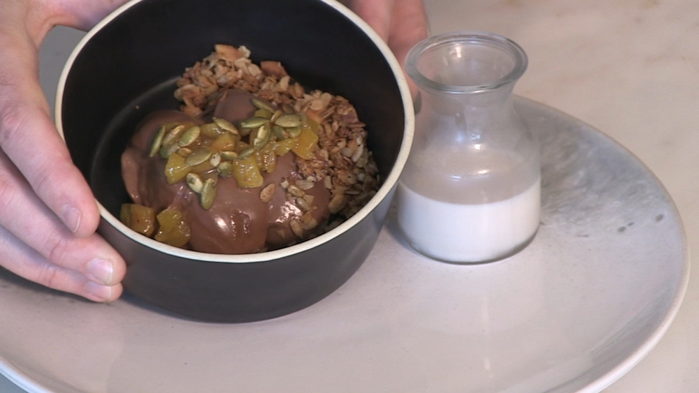 Extra Course: The Table at Crate and Barrel in Oakbrook Center Mall