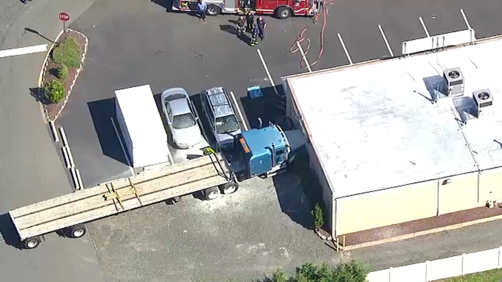 Truck crashes into strip mall in Old Bridge, New Jersey - ABC7 New York