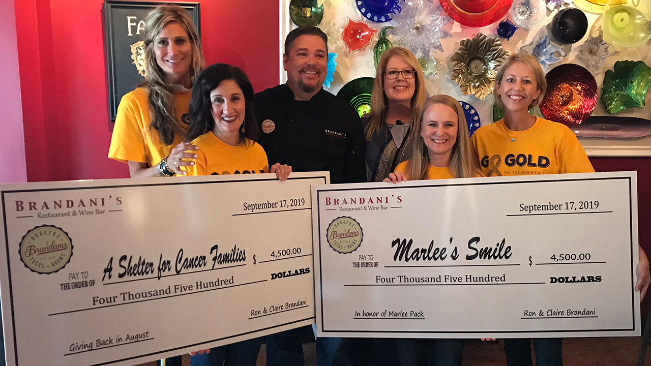 Missouri City restaurant gives $9,000 to cancer support groups