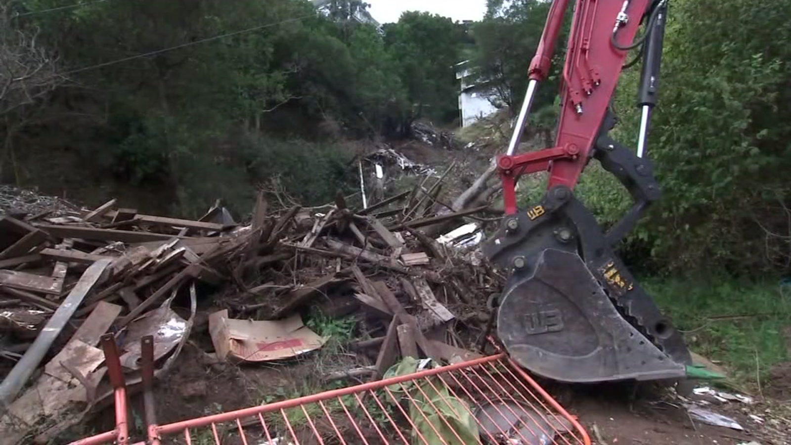 Landslide clean up begins in Sausalito 8 months after storm ABC7 San