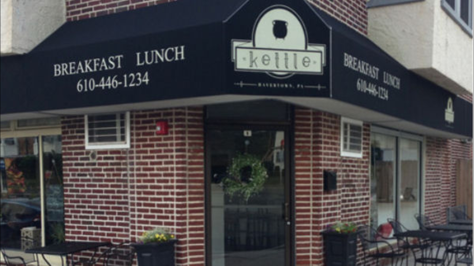 Pay it forward Personal stories connect Kettle Havertown neighborhood cafe customers 6abc