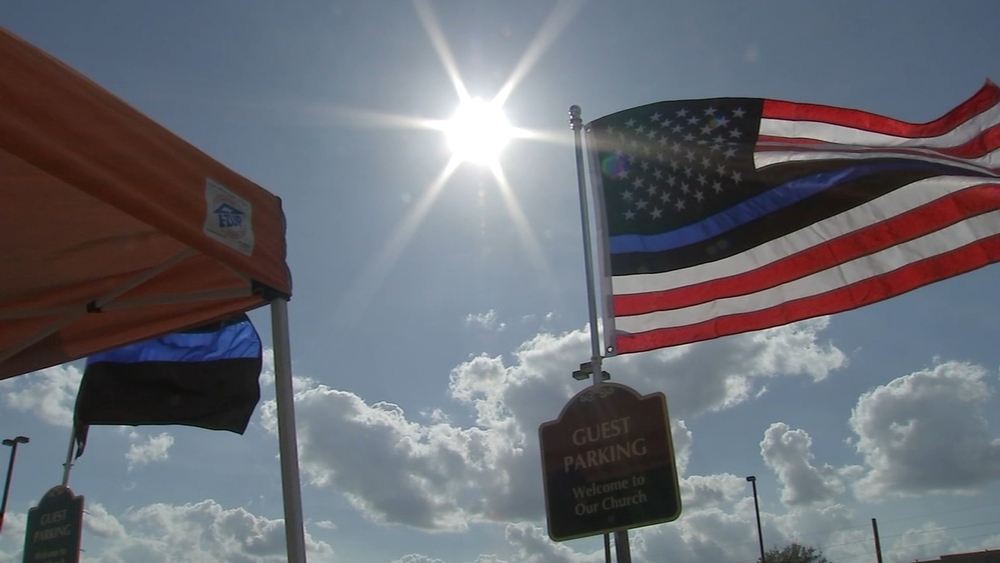 Grief through bubbles: Mourners honor fallen deputy