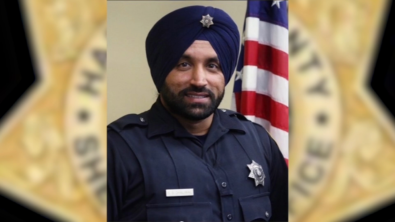 Papa John's pizza fundraiser for slain deputy