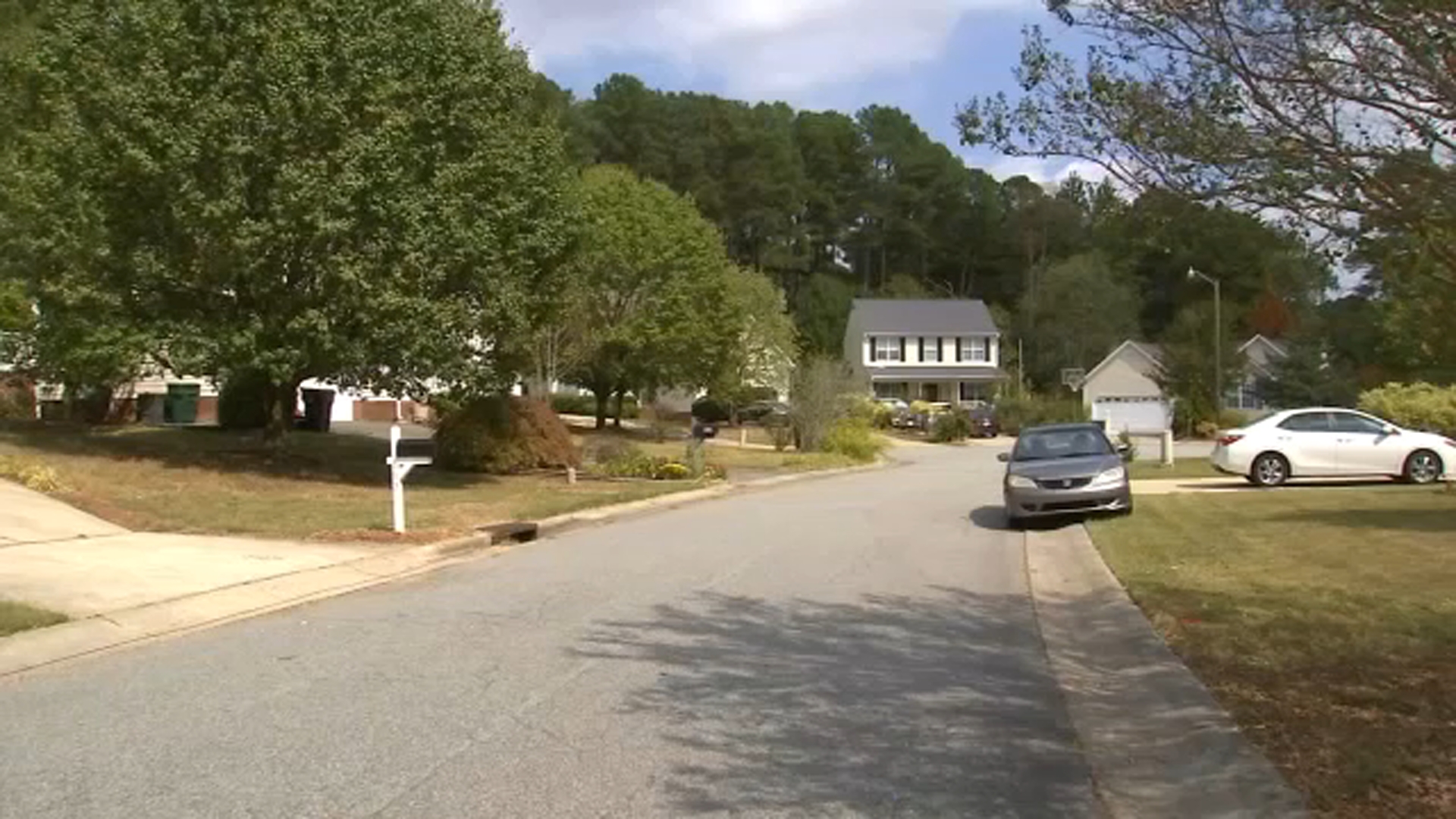 100119-wtvd-gun-store-durham-home-vid