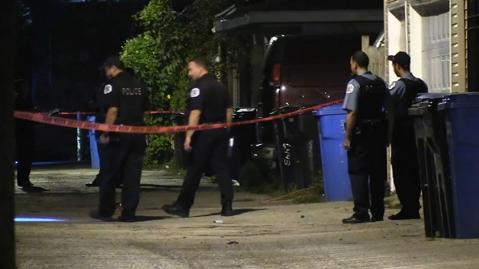 Man found fatally shot in West Rogers Park alley, police say - ABC7 Chicago