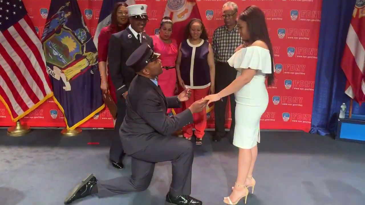 EMT proposes to girlfriend after FDNY graduation ceremony