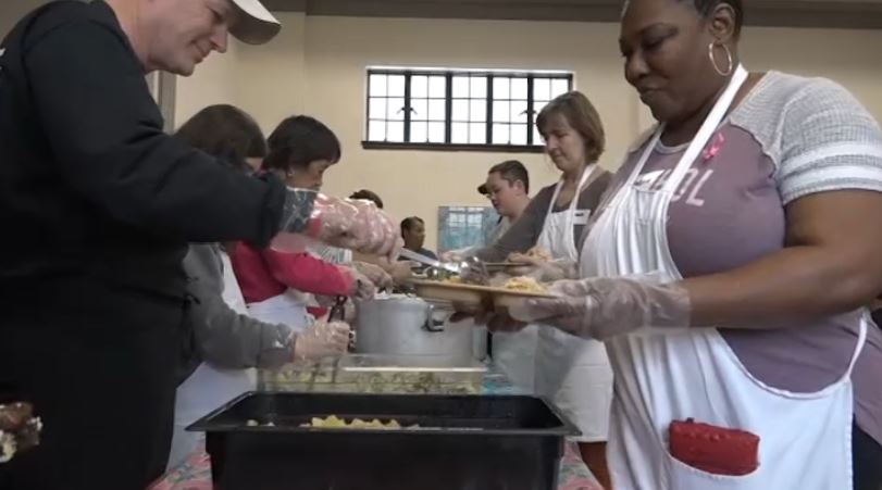 Rogers Park soup kitchen celebrates 35 years of service