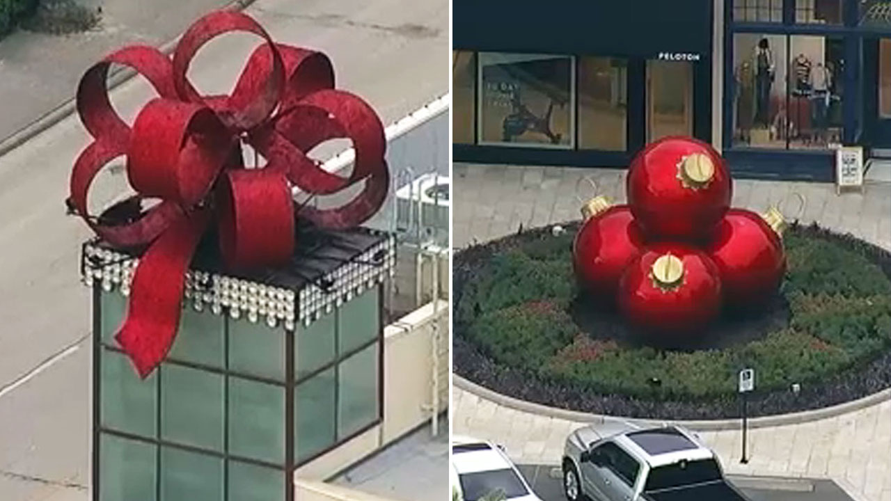 Highland Village putting up their Christmas decorations