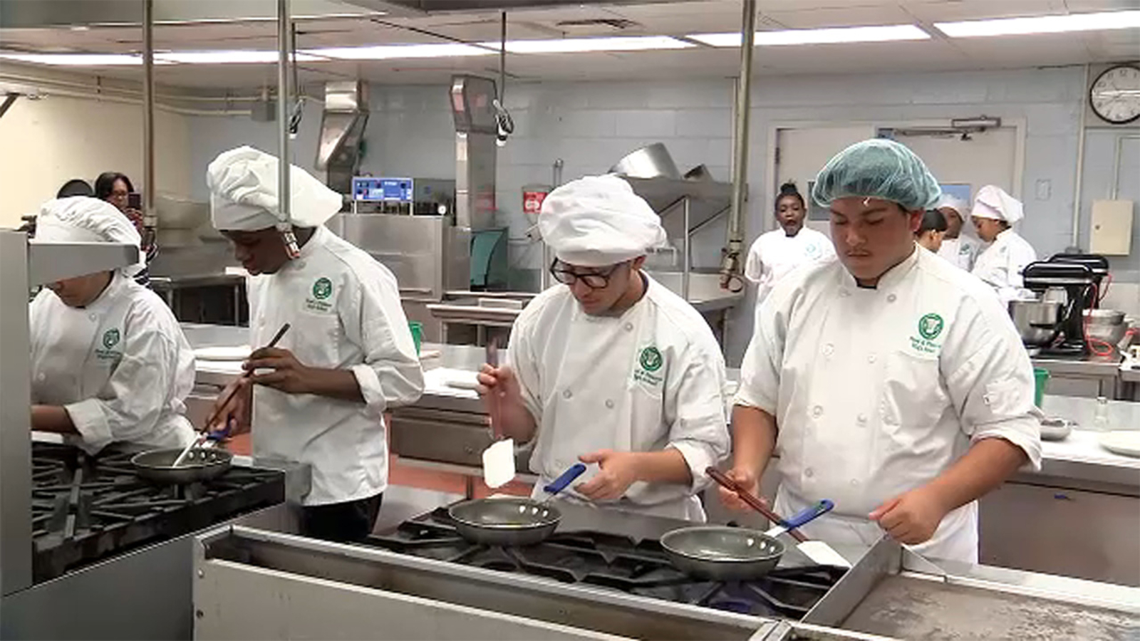 New York's Food and Finance High School students learn about cooking