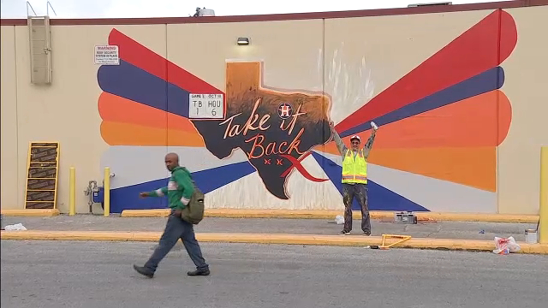 New Astros mural painted outside of downtown