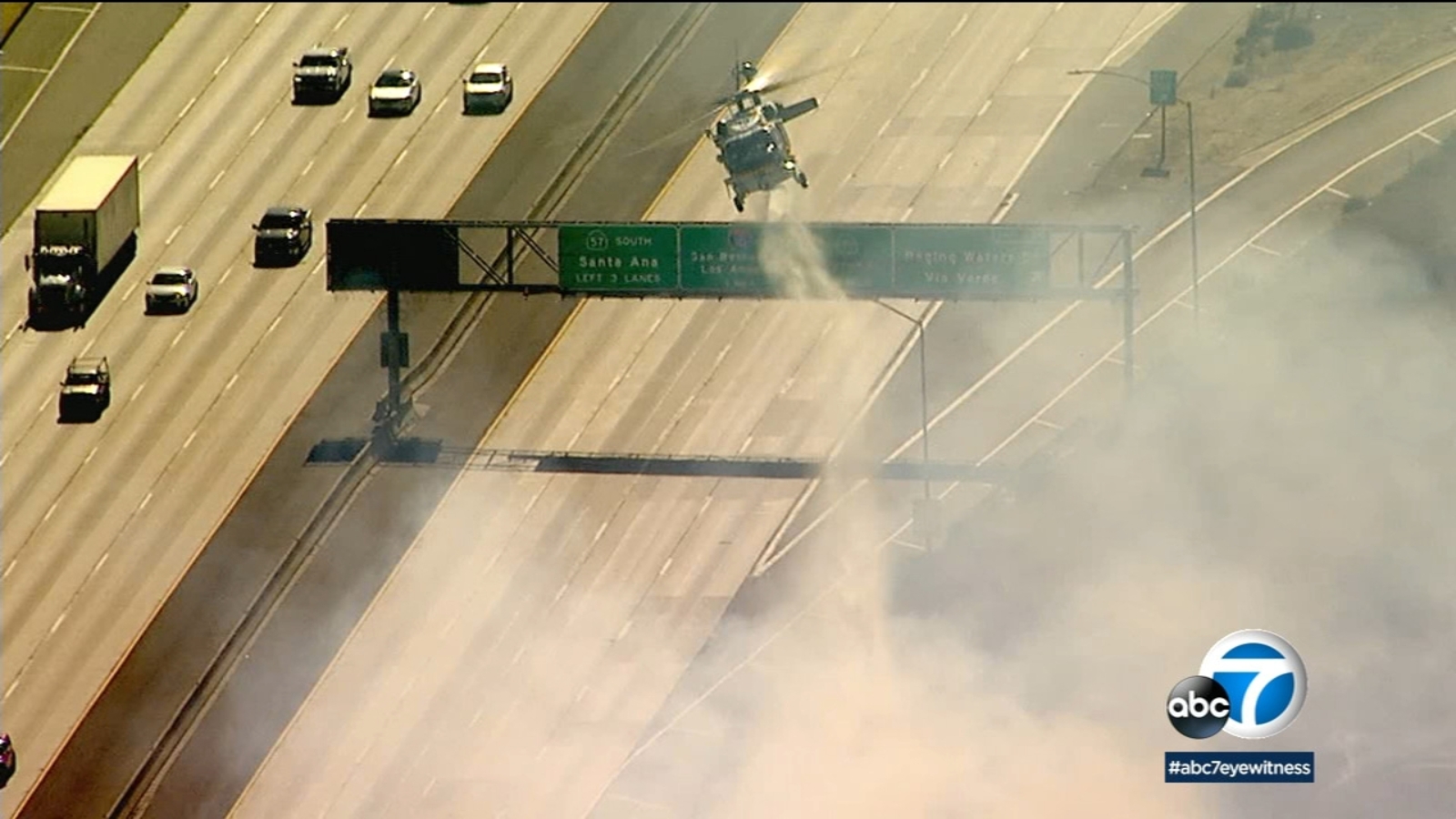 Brush fire burns 3 acres near 57 Freeway in San Dimas - ABC7 Los Angeles