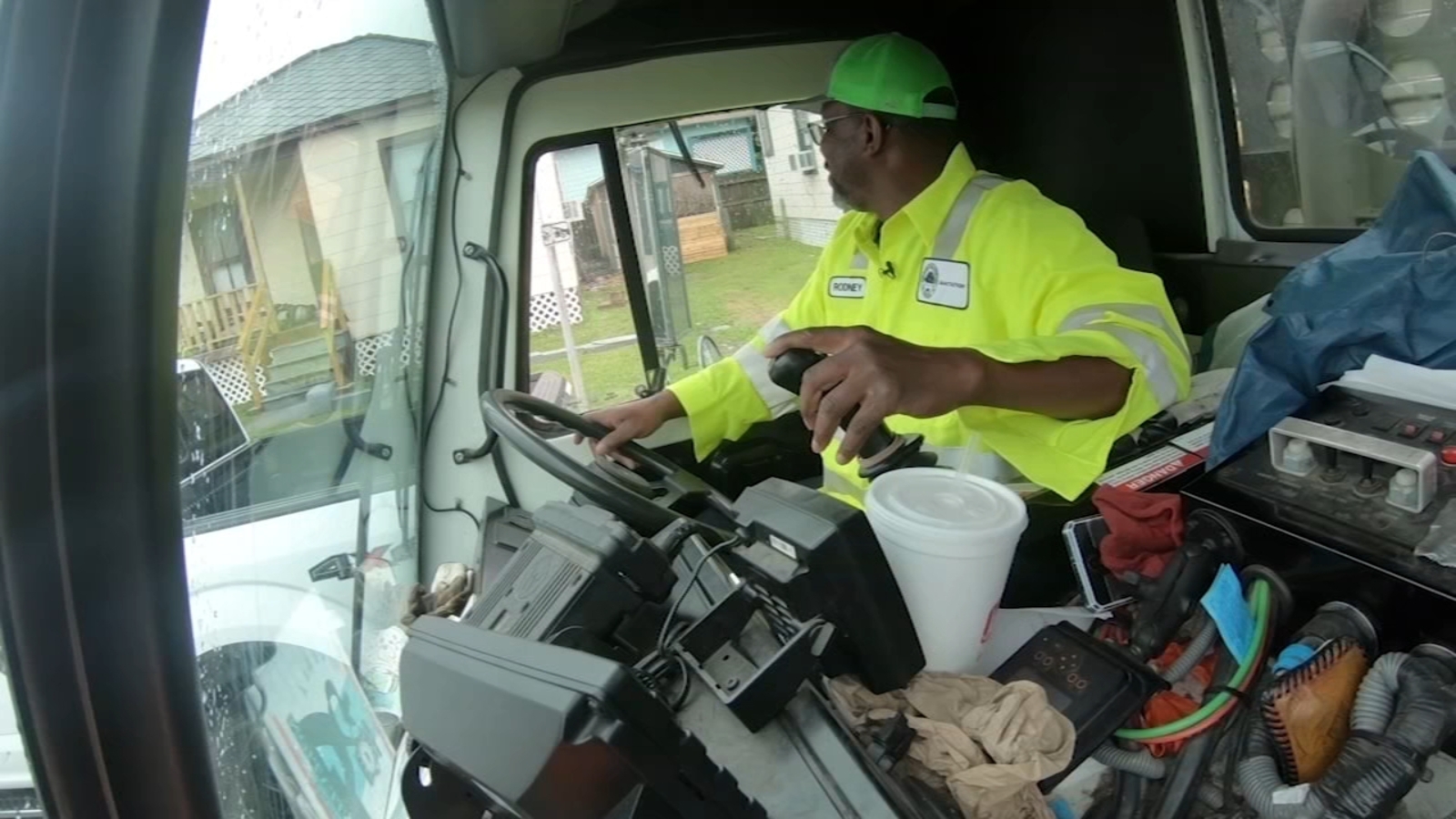 Galveston's sanitation department goes beyond collecting trash ABC13