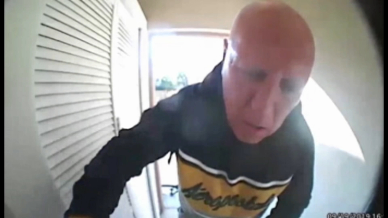 Mail thief caught on camera in Point Breeze
