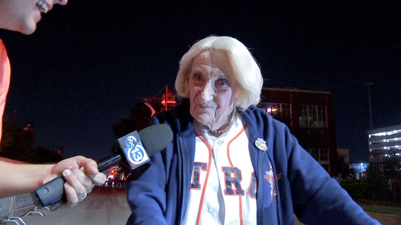 95-year-old fan cheering on the Astros