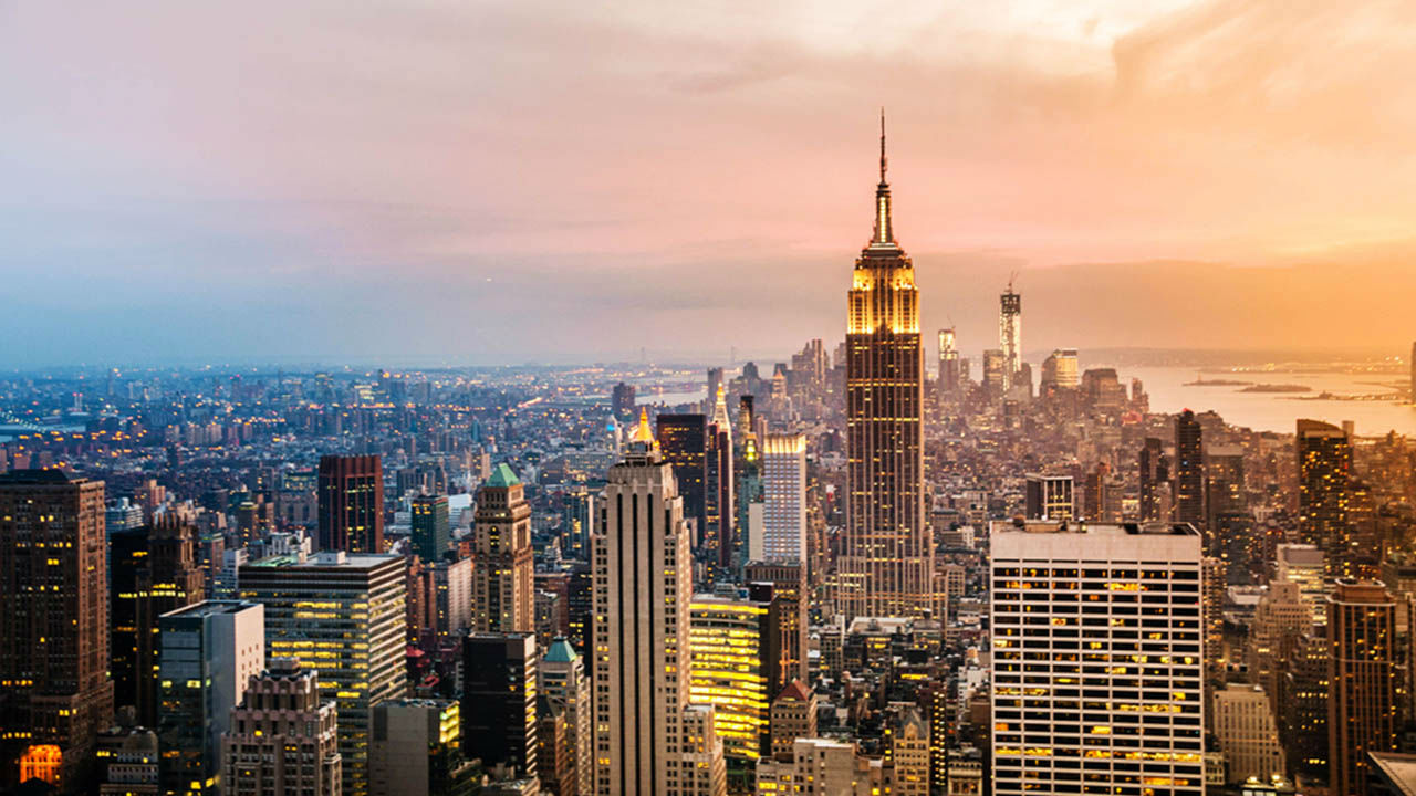 1. New York, 49.08 weekly hours spent working/commuting.