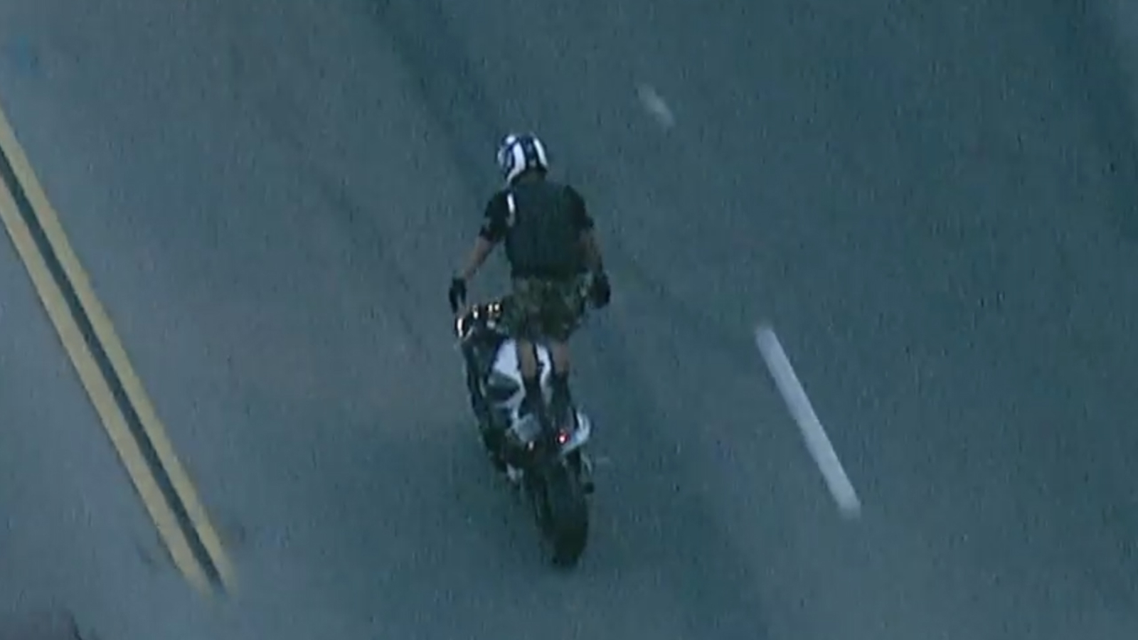 Motorcyclist Performs Tricks Then Surrenders After High Speed Pursuit Across Southern