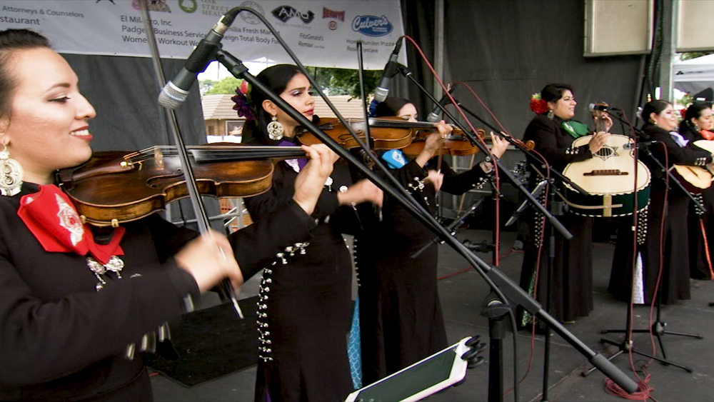 Mariachi Sirenas: Chicago's First All-Female Mariachi