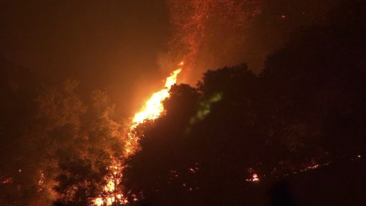 'Leave Now': New emergency evacuations in Santa Rosa as Kincade Fire doubles in size