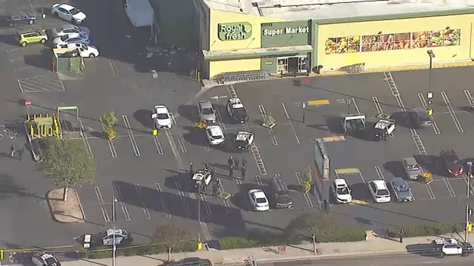 'Multiple victims' reported in shooting at North Hollywood grocery