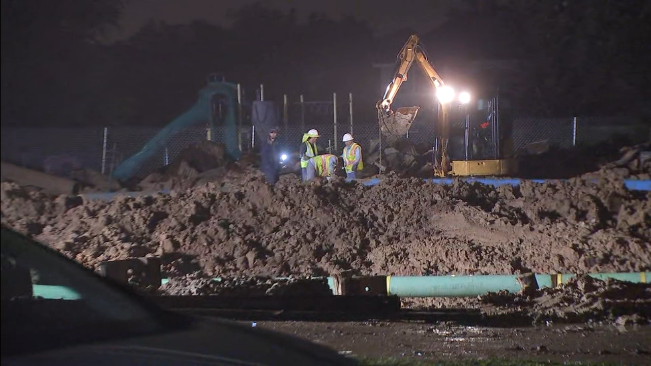 Large sinkhole shuts down Kieth Harrow in NW Harris County