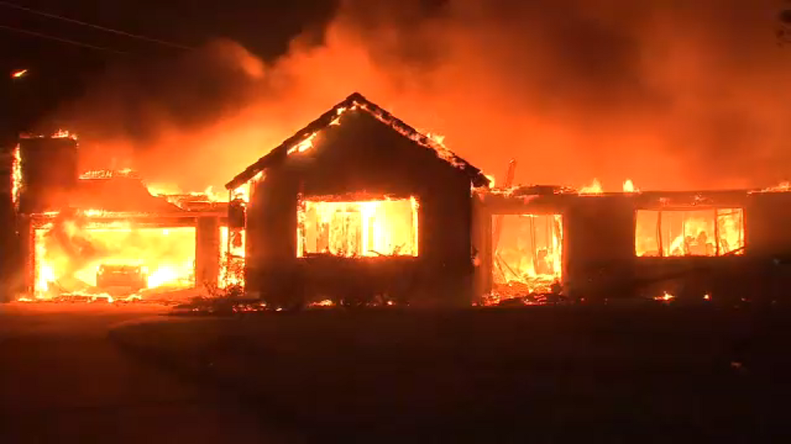 Evacuations issued as 200-acre brush fire burns in San Bernardino - KABC-TV