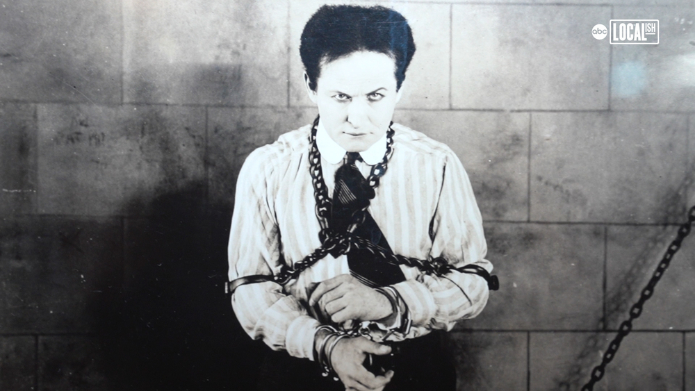 Harry Houdini Museum opens in NYC