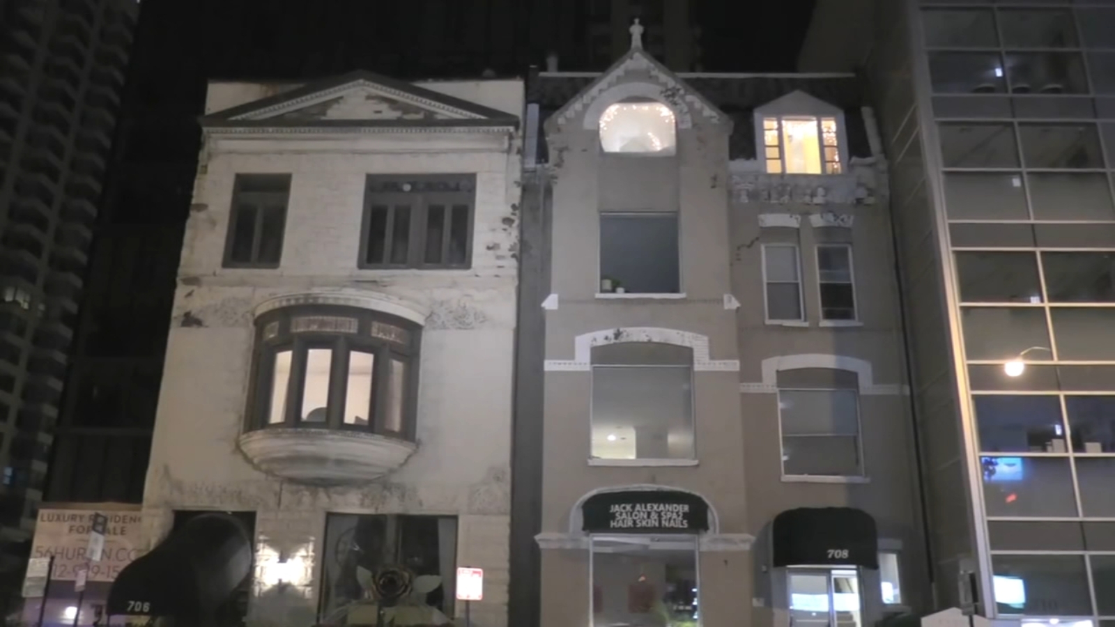 Man, 28, critical after falling 4 stories off balcony on Near North