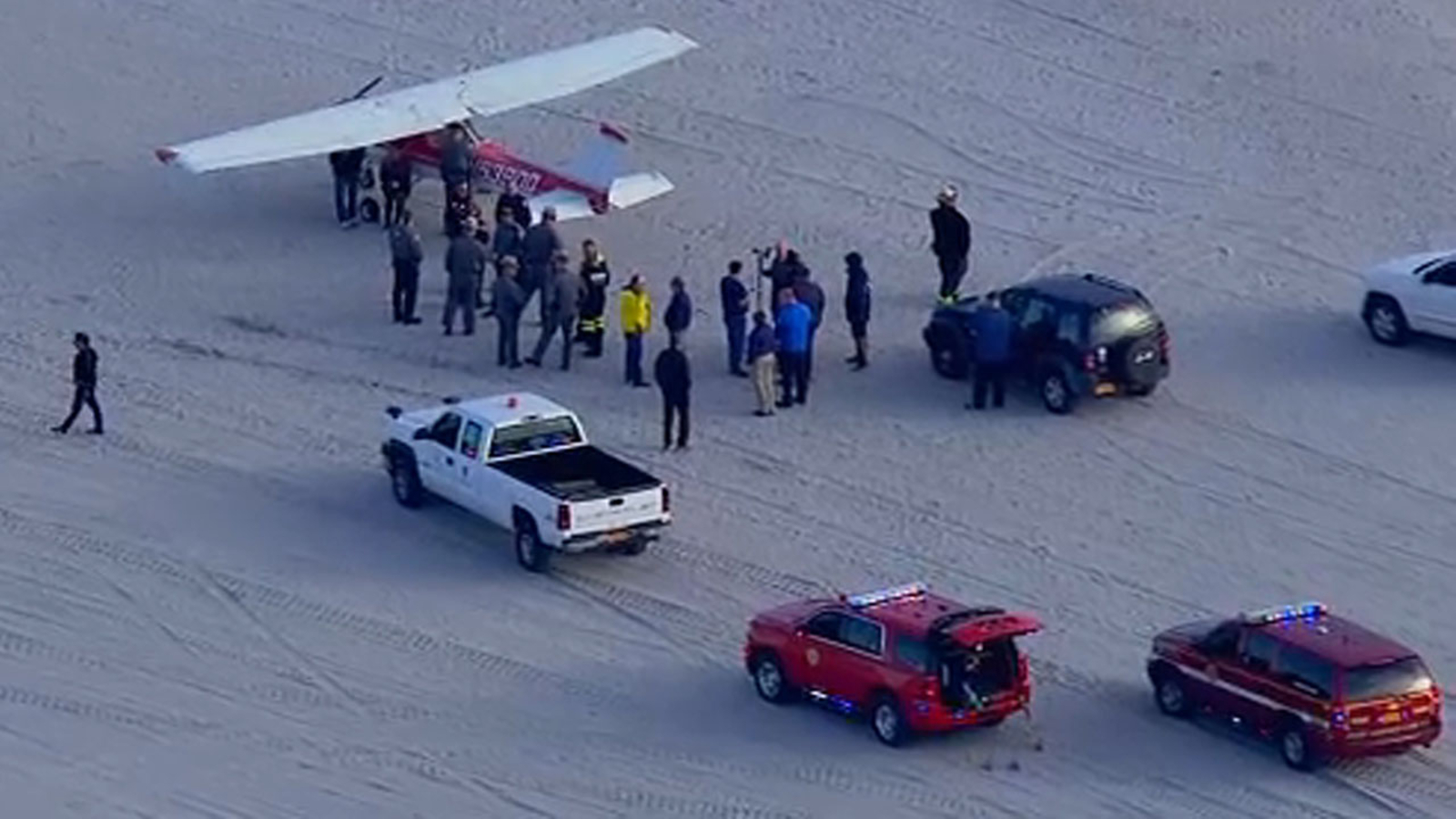 Plane makes emergency landing on Long Island beach - ABC7 New York