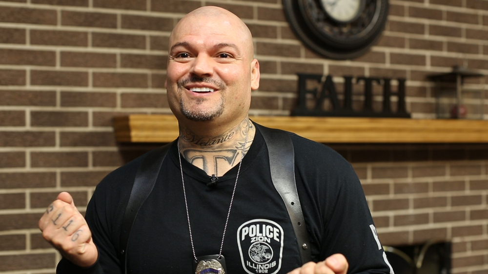 Stranger Saves Suicidal Cop's Life