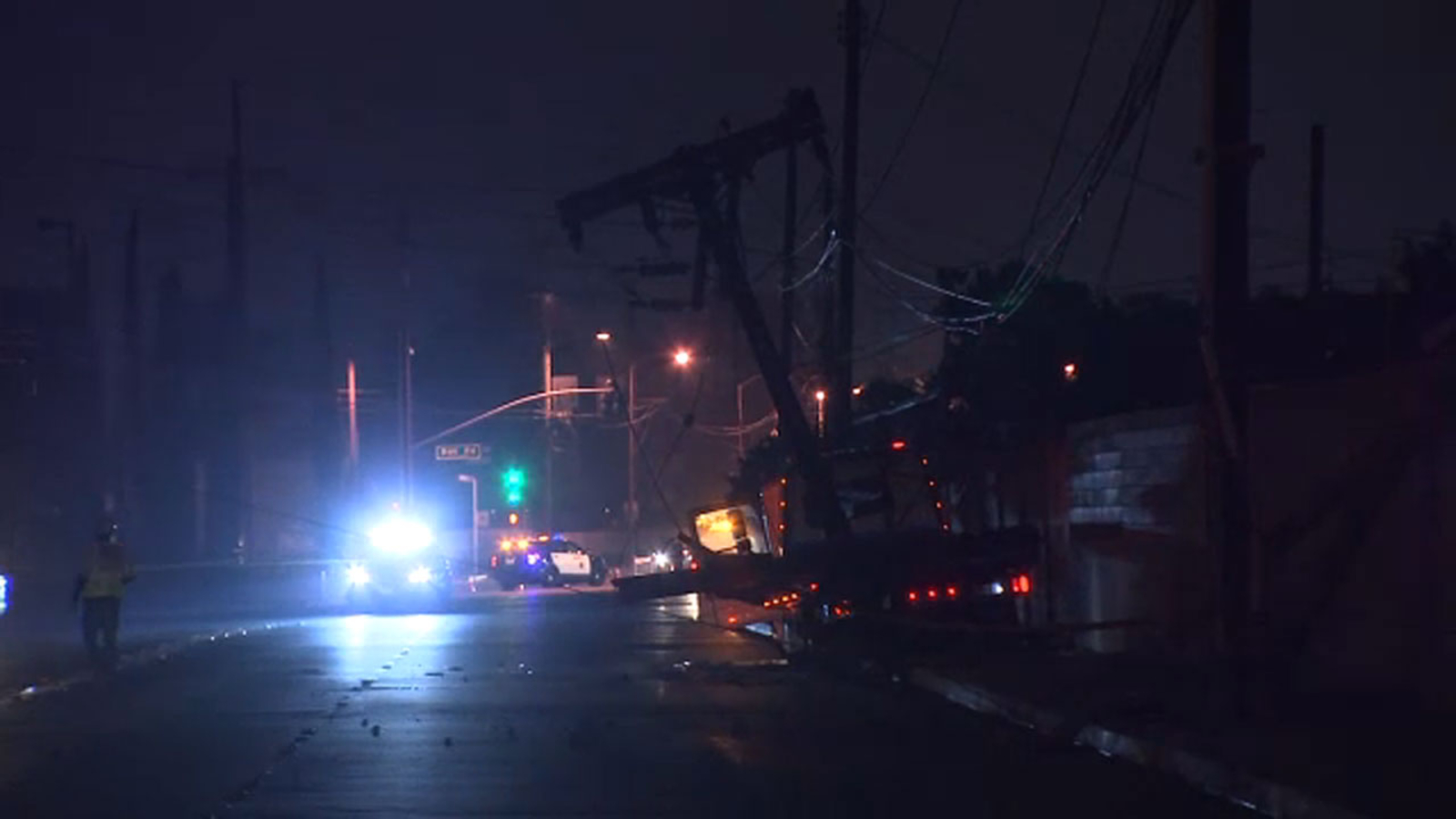 Hitandrun crash in Long Beach causes mass power outage; driver