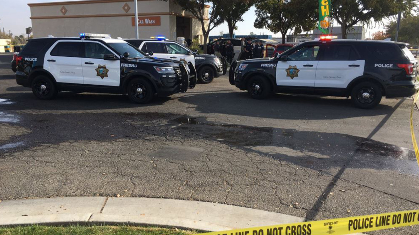 Man shot during online sale exchange in southwest Fresno, police searching for suspect