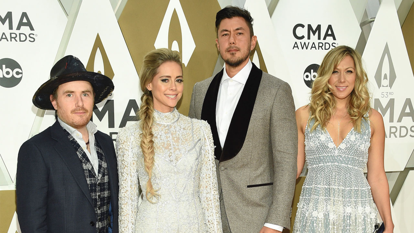 CMAS 2019 red carpet fashion: What the stars wore on country music's biggest night