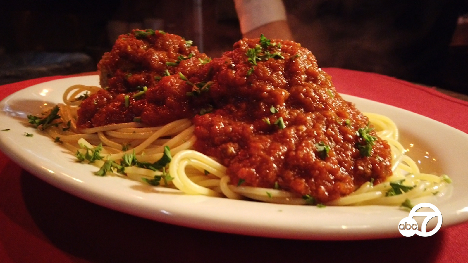 Oldest Italian Restaurant In Hollywood Miceli S Celebrates Its 70th Anniversary Abc7 Los Angeles