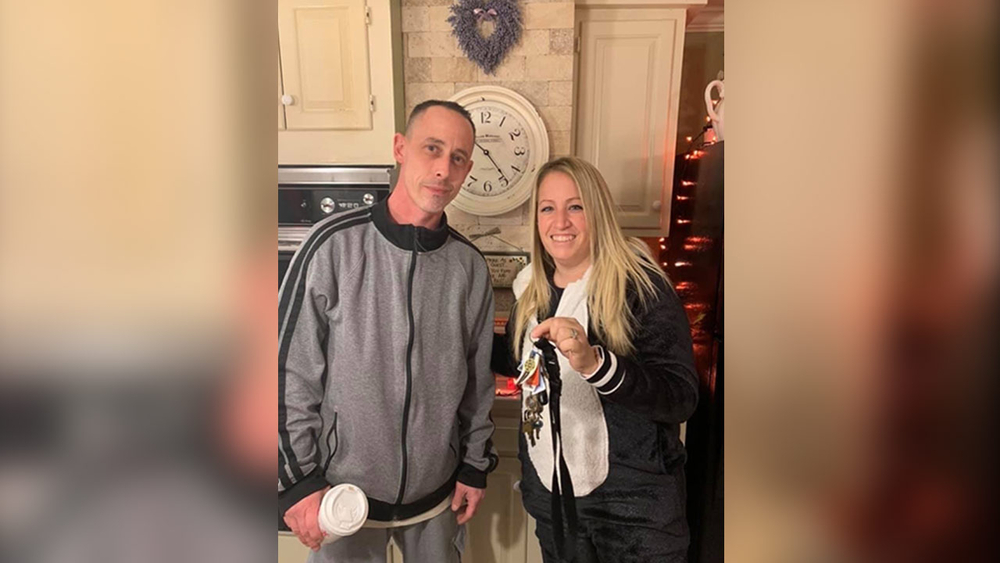 Be Kind: Long Island bagel shop clerk drives 7 hours to return customer's car key fob