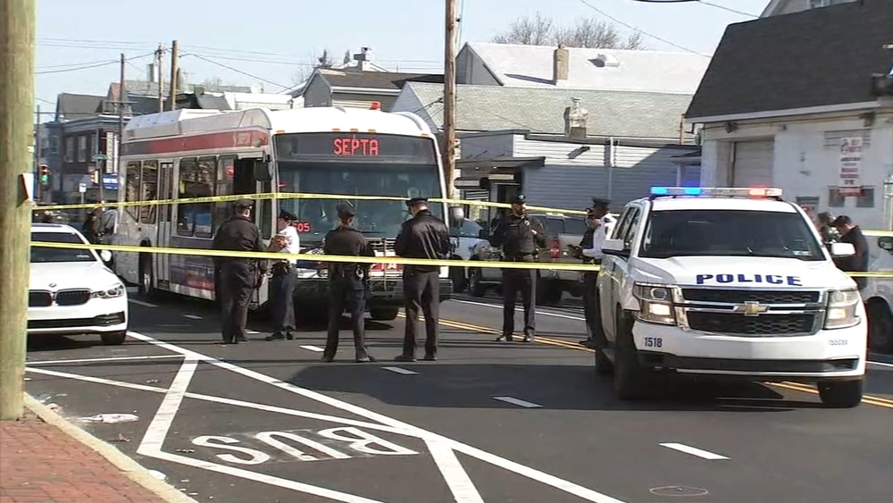 Philadelphia police officer, suspect shot after gunfight outside of SEPTA bus in Wissinoming
