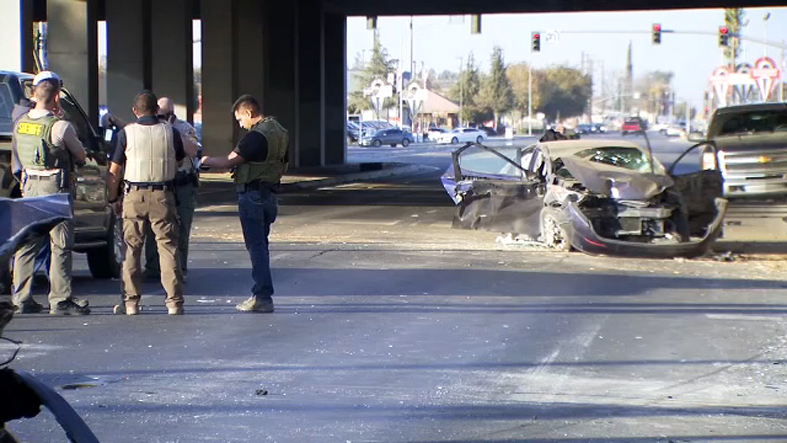 Driver crashes into vehicle, pillar beneath Hwy 99 in Selma while leading deputy on high-speed chase