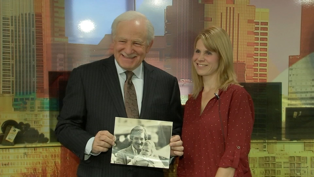 Thanksgiving Reunion: Woman reconnects with Jim Gardner after first 'meeting' during 1979 parade