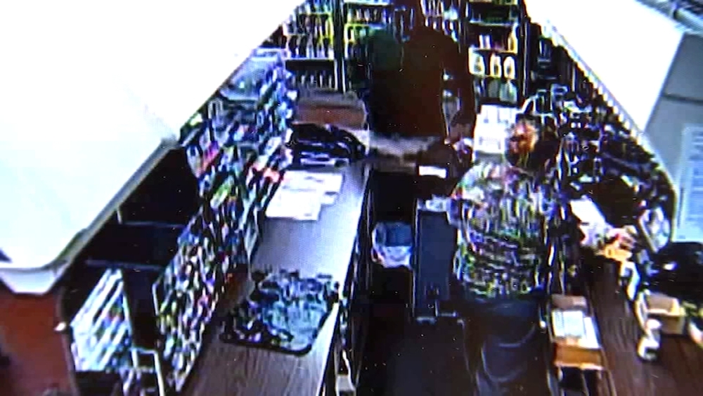 Police say store clerk, fiance planned convenience store robbery